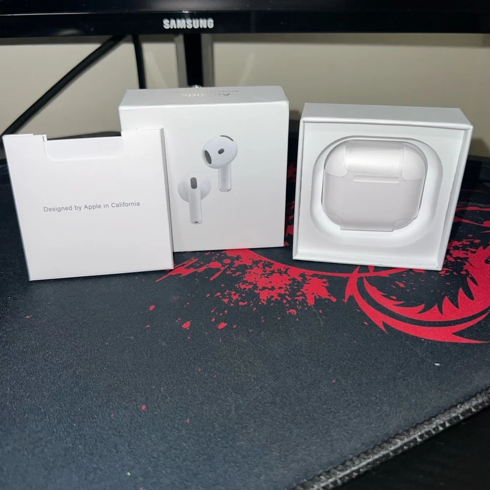 Apple White AirPods Pro 4nd Gen Wireless Headset